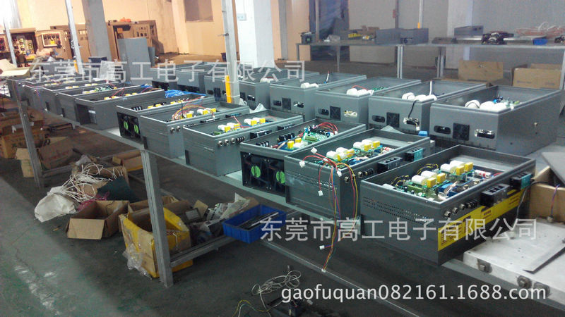 廠家促銷經(jīng)濟型大功率商用電磁爐 電磁臺式湯爐